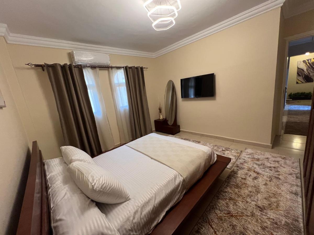 Luxurious Vip Apartment In Madinaty Furnished With High End Hotel Furniture Exterior photo