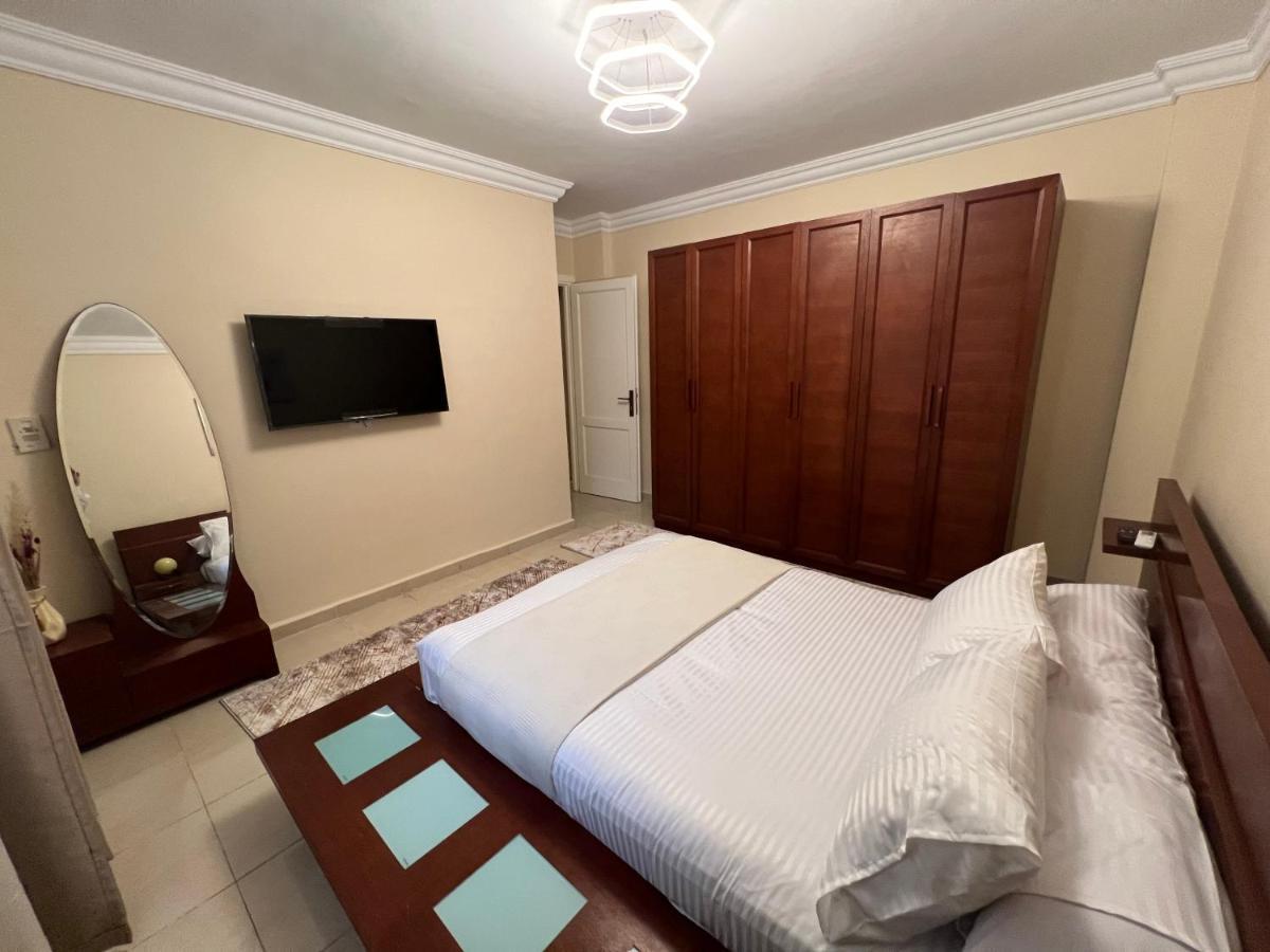 Luxurious Vip Apartment In Madinaty Furnished With High End Hotel Furniture Exterior photo