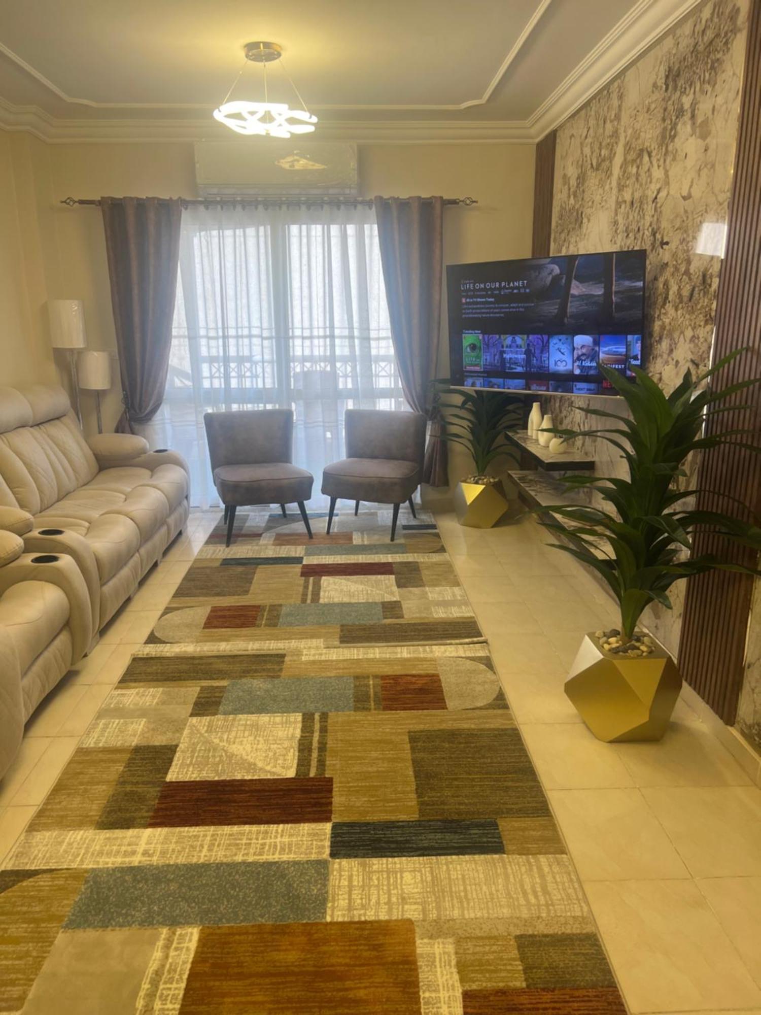 Luxurious Vip Apartment In Madinaty Furnished With High End Hotel Furniture Exterior photo